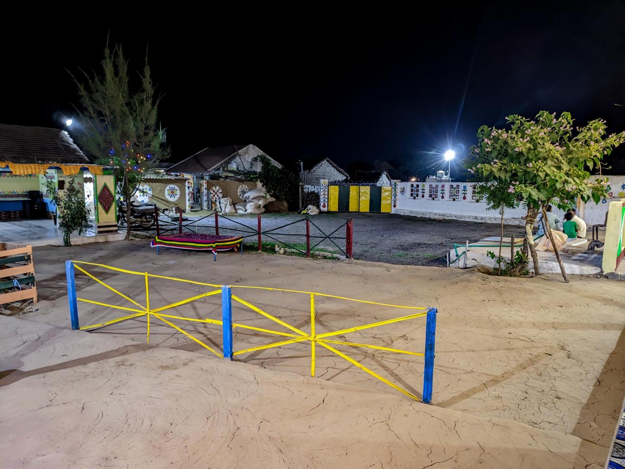 White Land Villagestay Dhordo Exterior photo