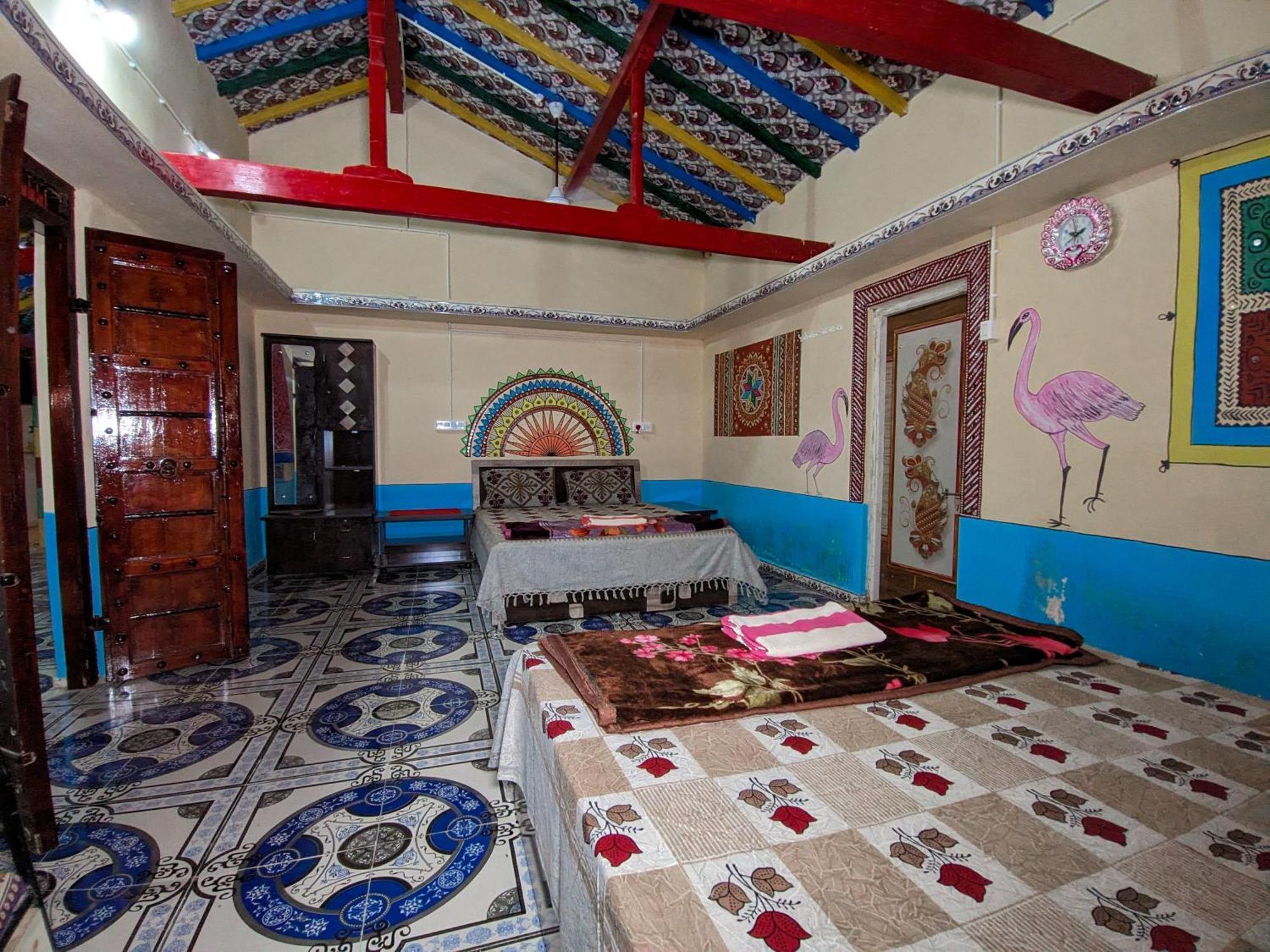 White Land Villagestay Dhordo Exterior photo