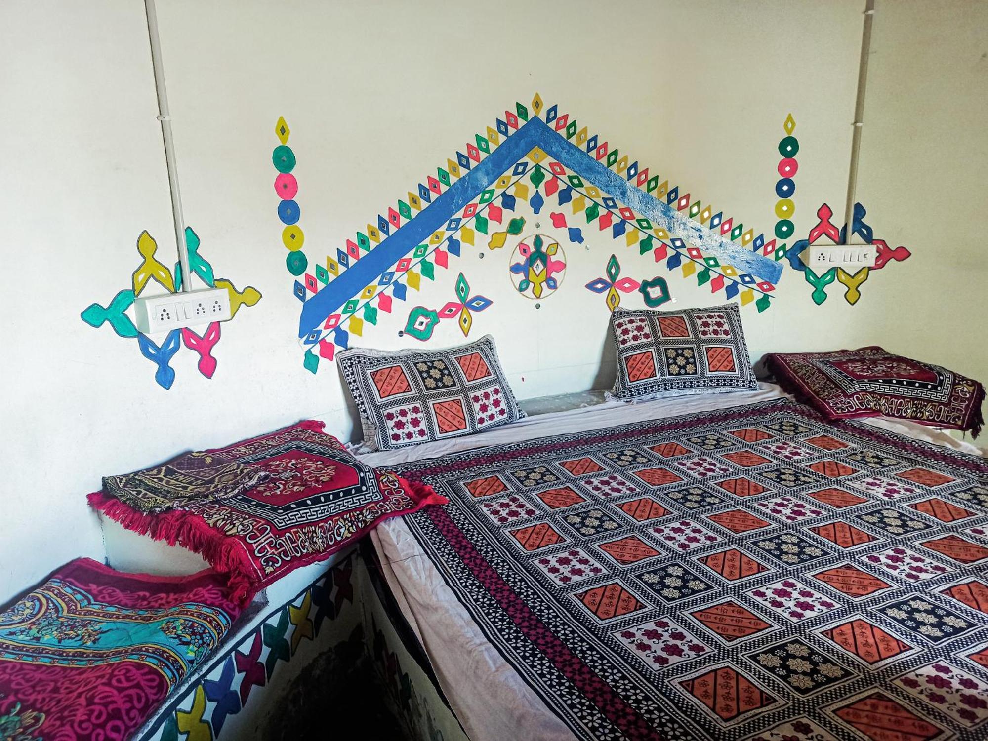 White Land Villagestay Dhordo Exterior photo